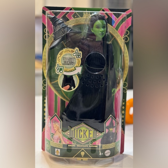Mattel Accessories - Wicked Elphaba Singing Doll